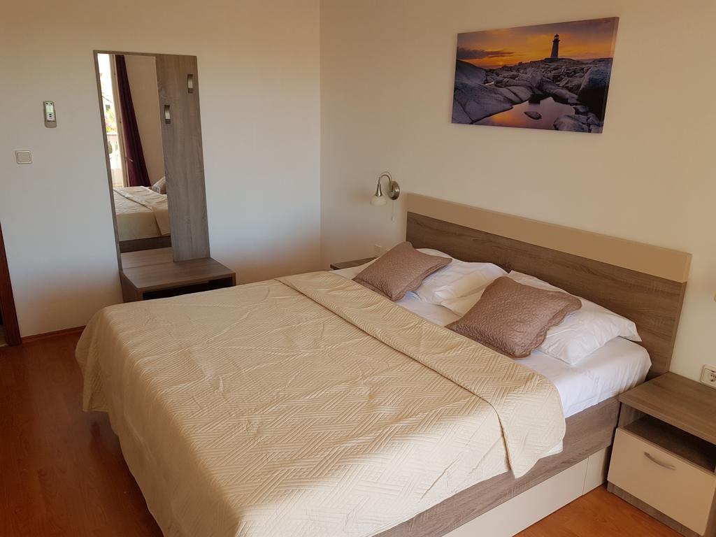 Pansion Marco Polo Hotel Petrcane Eksteriør billede